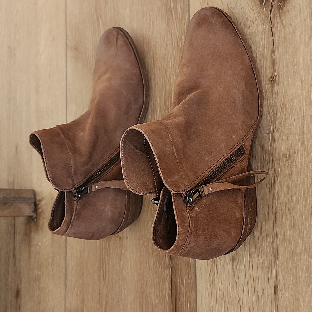 Sam Edelman Leather Ankle Boots, Size 8 - Picture 3 of 10